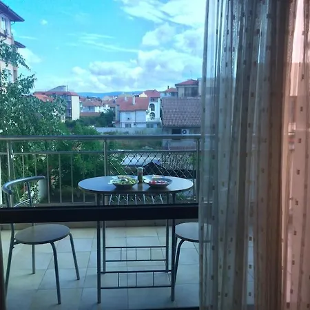 Cozy 1 Bed In Lesso Complex Apartamento *