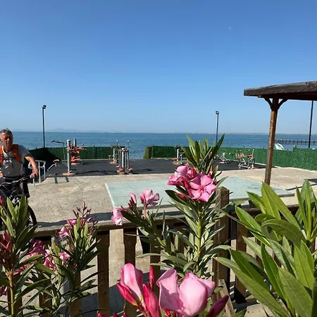 Daire Cozy 1 Bed In Lesso Complex *