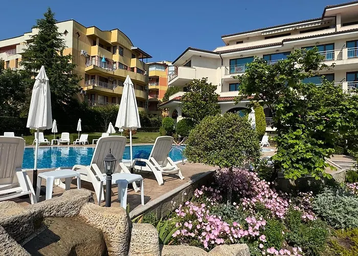 Cozy 1 Bed In Lesso Complex شقة رافدا
