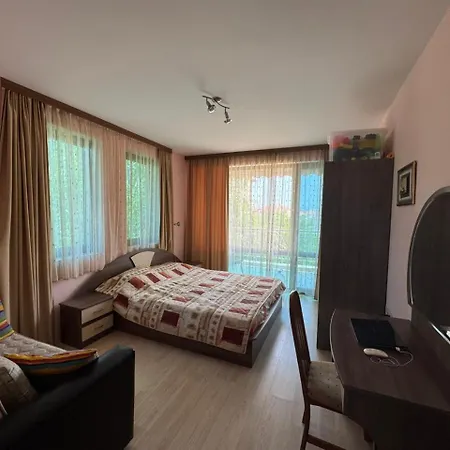 Cozy 1 Bed In Lesso Complex *