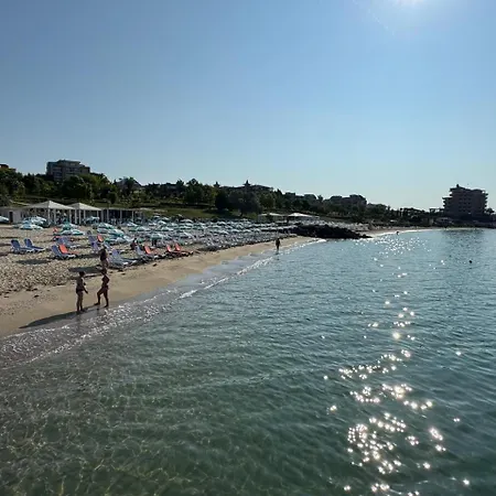 Cozy 1 Bed In Lesso Complex Appartamento