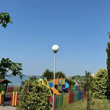 Cozy 1 Bed In Lesso Complex Διαμέρισμα Ράβντα