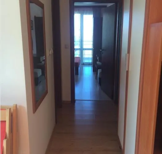 Апартаменты Cozy 1 Bed In Lesso Complex Равда